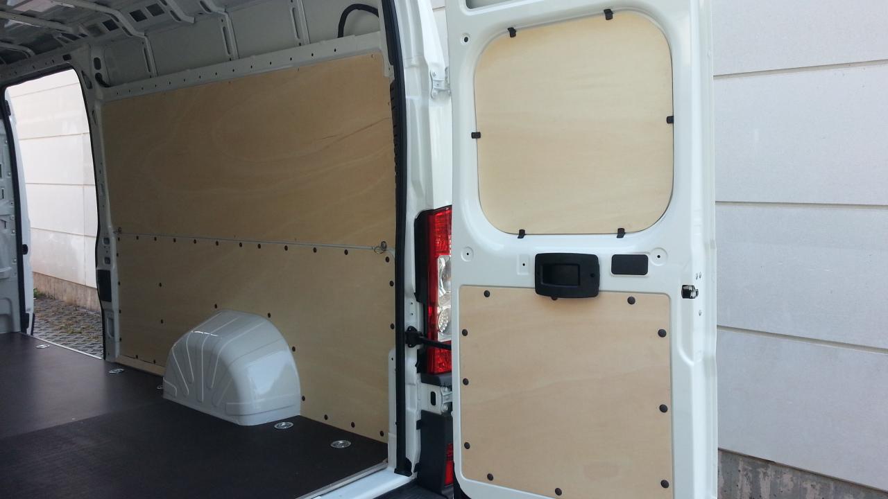 Seitenverkleidungen_transporterausbau158f7149e258fb.jpg